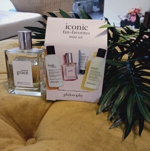 Philosophy Iconic Mini Set with AMAZING GRACE Fragrance
